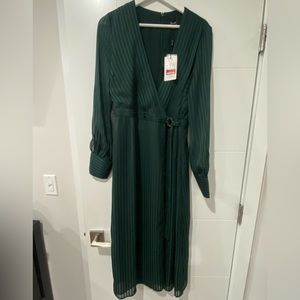 Brand New Bardot emerald green dress, size 8